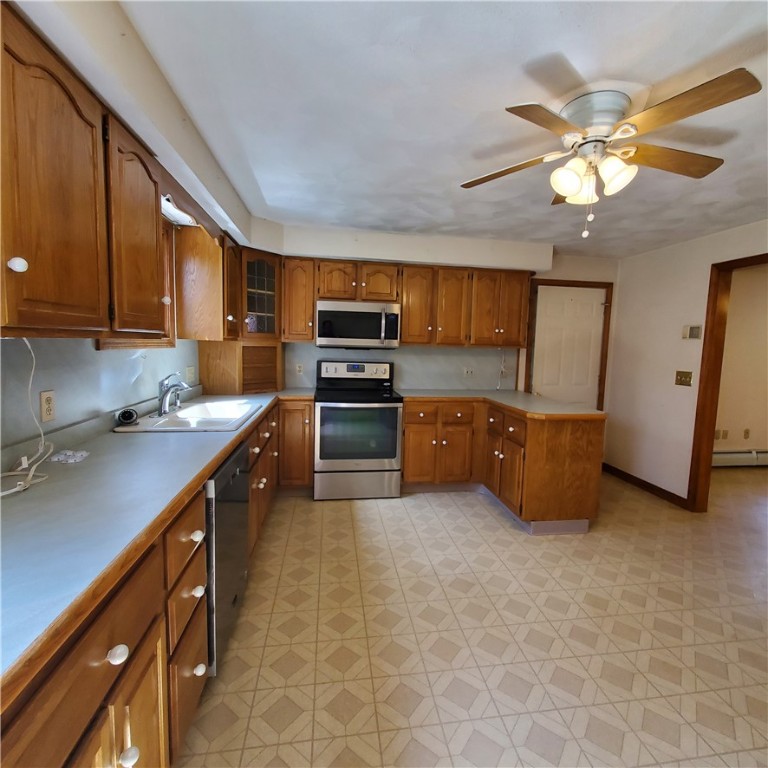 780 Danielson Pike Scituate, RI 02857 - Photo 13 of 47