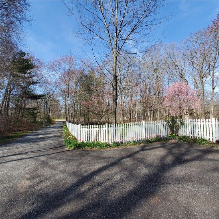 780 Danielson Pike Scituate, RI 02857 - Photo 5 of 47