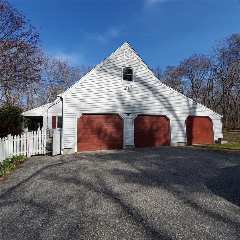 780 Danielson Pike Scituate, RI 02857 - Photo 7 of 47