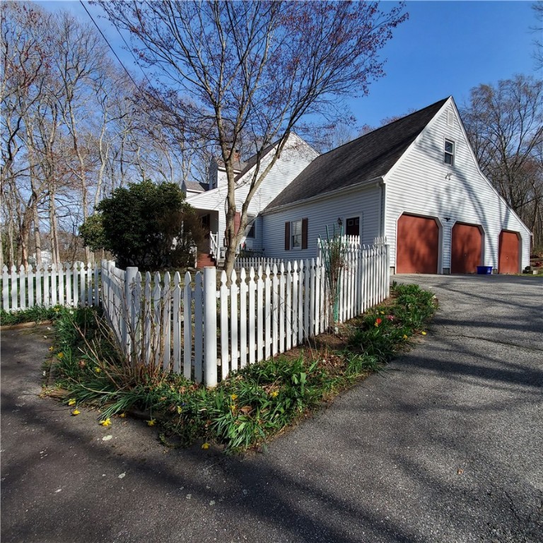 780 Danielson Pike Scituate, RI 02857 - Photo 8 of 47