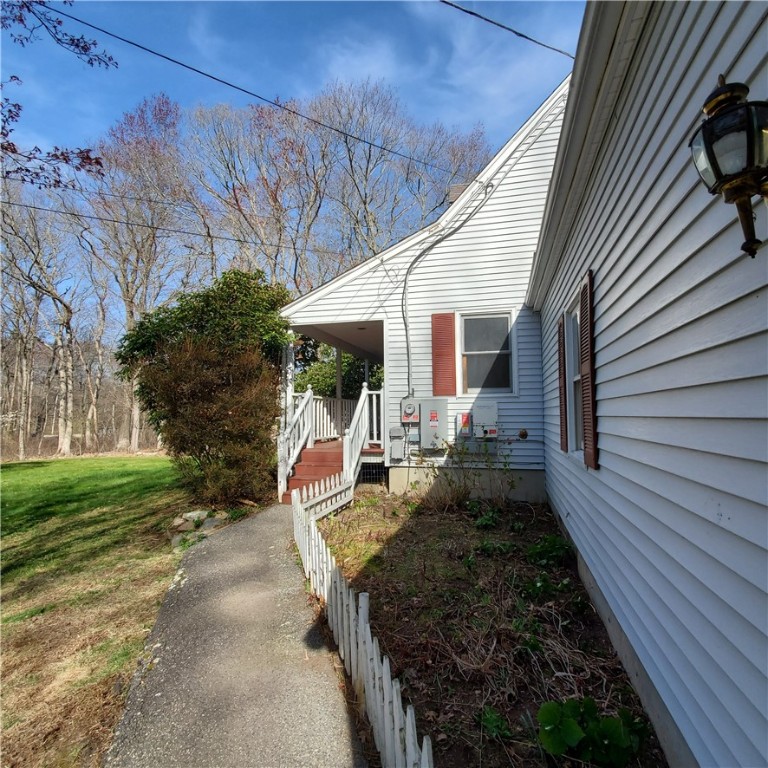 780 Danielson Pike Scituate, RI 02857 - Photo 9 of 47