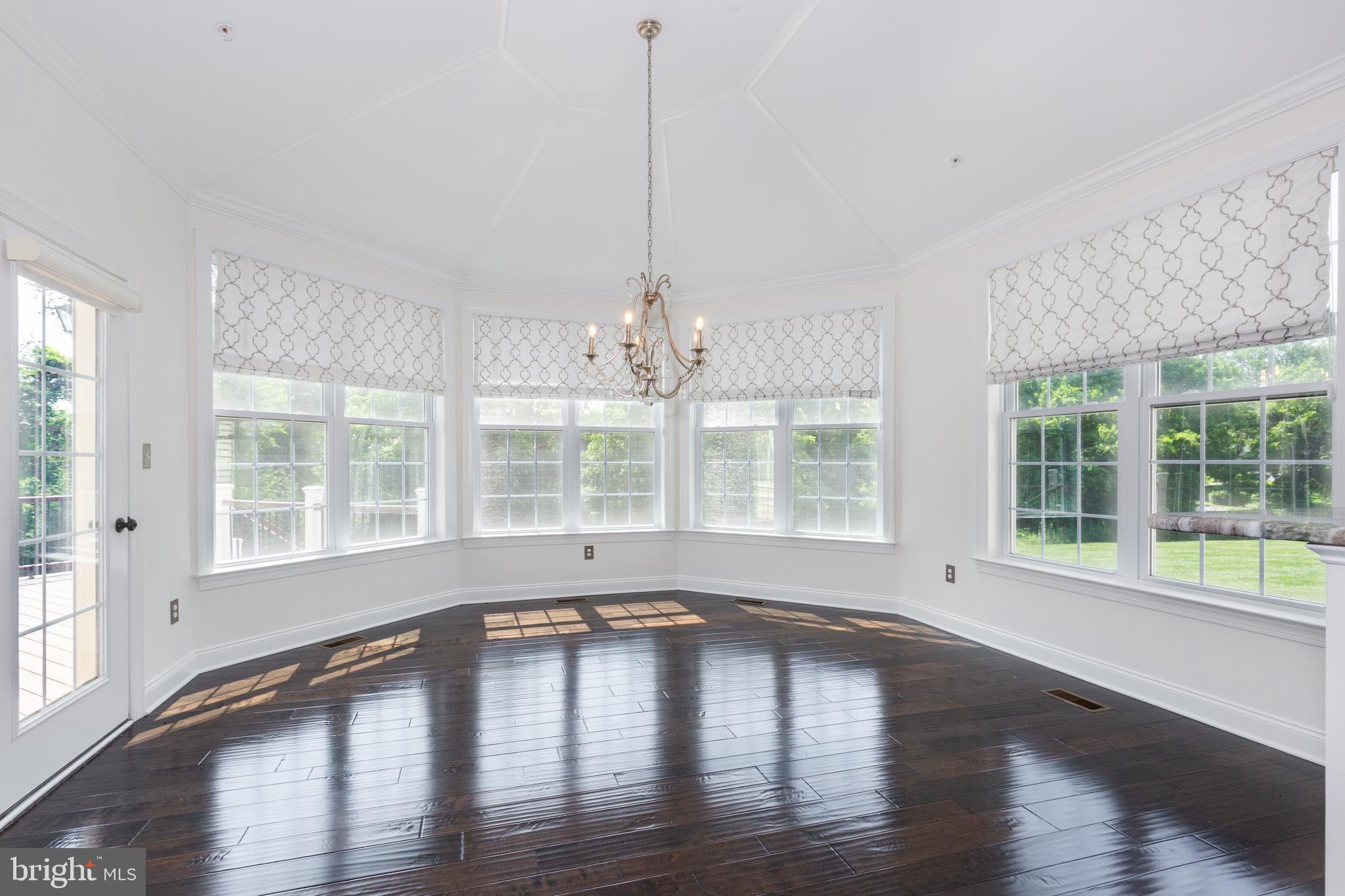 14307 Oak Meadow Road Baldwin, MD 21013 - Photo 23 of 80 Huge Breakfast Room
