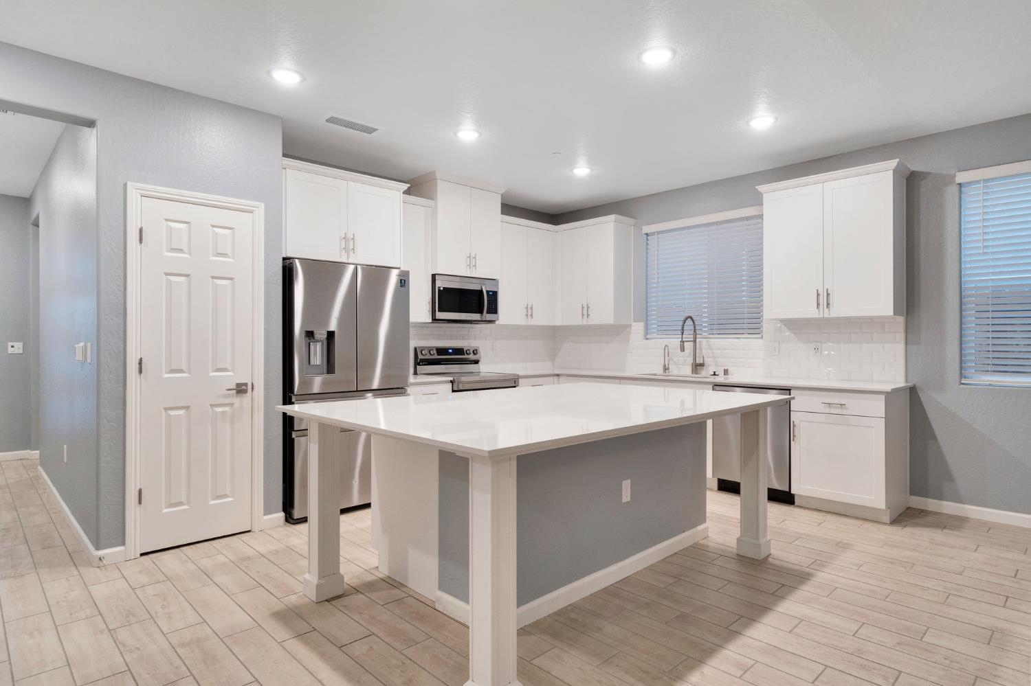 141 Reunion Way South Madera, CA 93636 - Photo 12 of 25