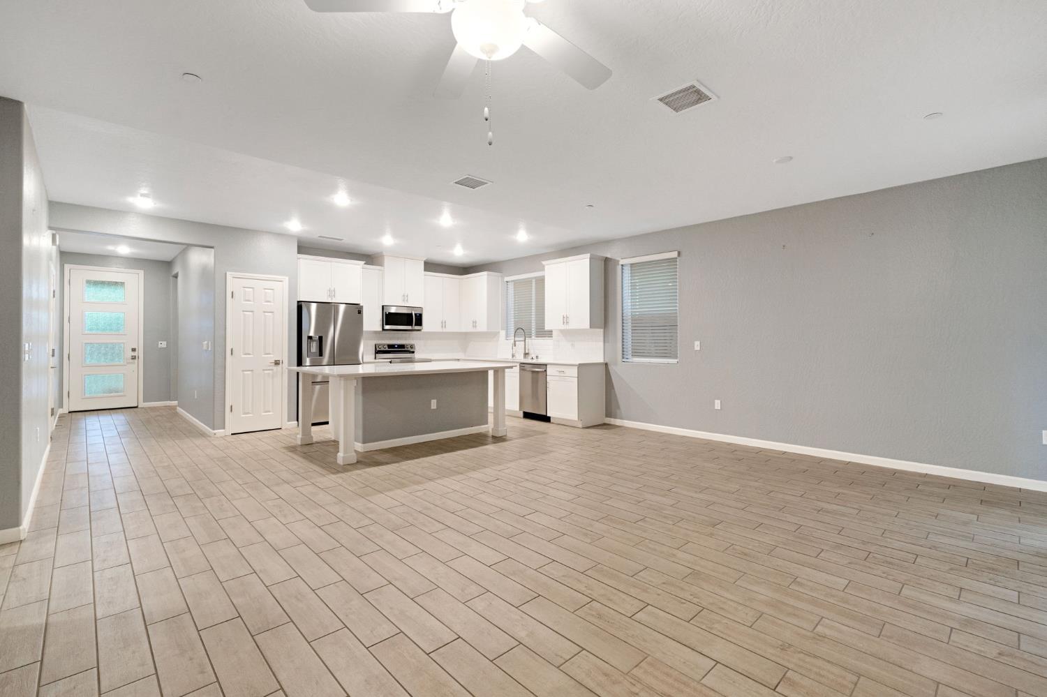 141 Reunion Way South Madera, CA 93636 - Photo 9 of 25