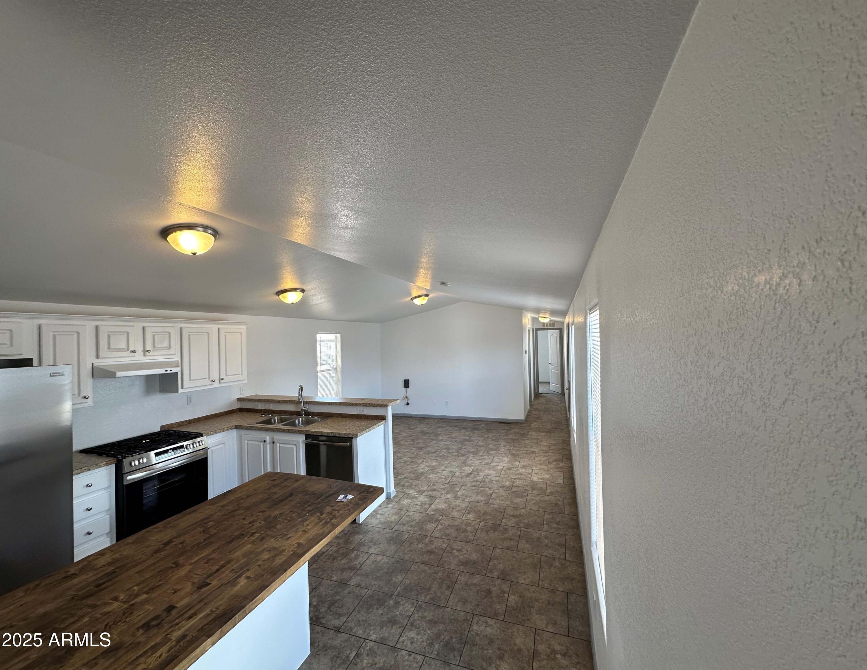 625 West McKellips Road, Unit 236 Mesa, AZ 85201 - Photo 8 of 21 Kitchen & Living room