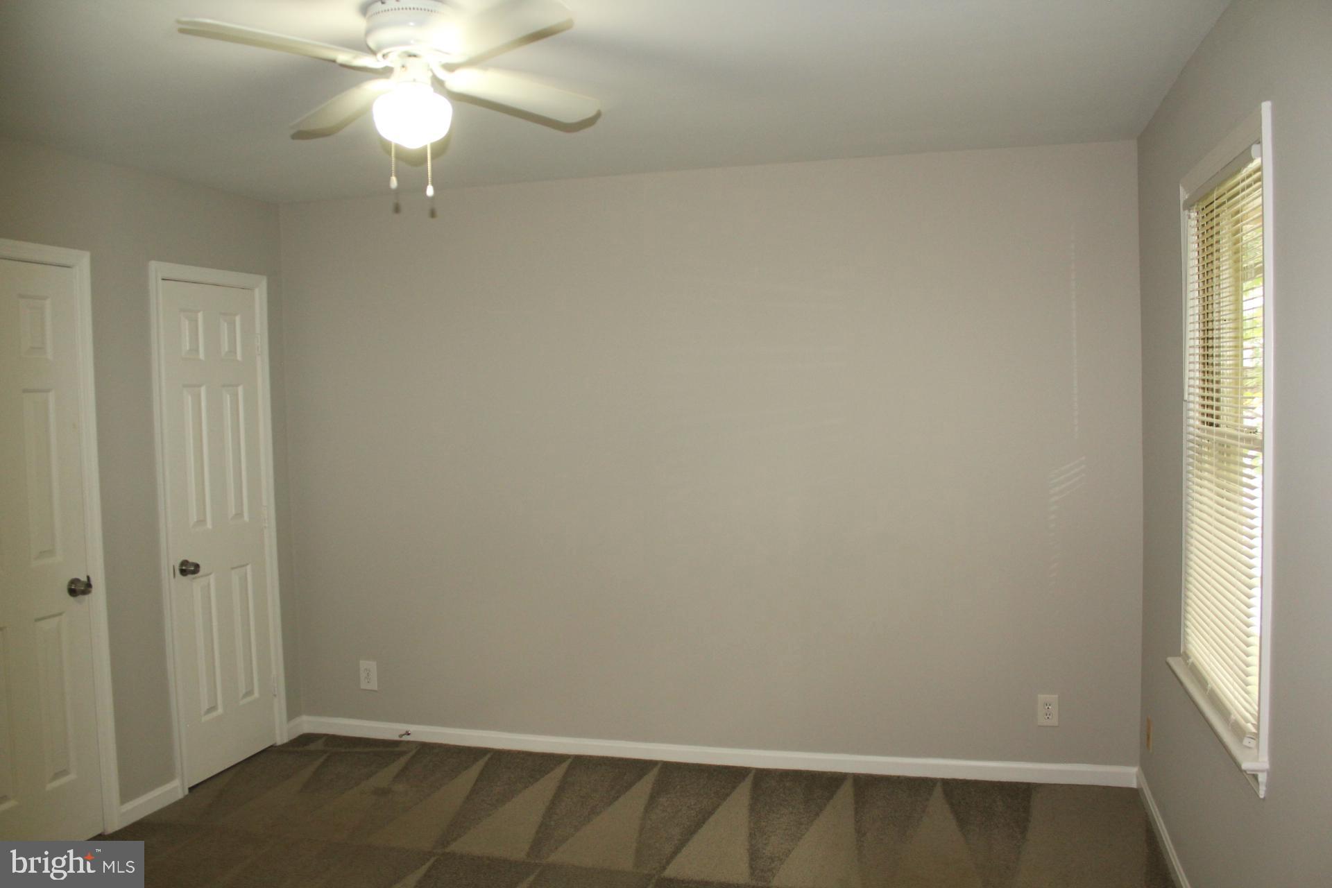 423 Laurel Avenue Fredericksburg, VA 22408 - Photo 15 of 28 an empty room with a window
