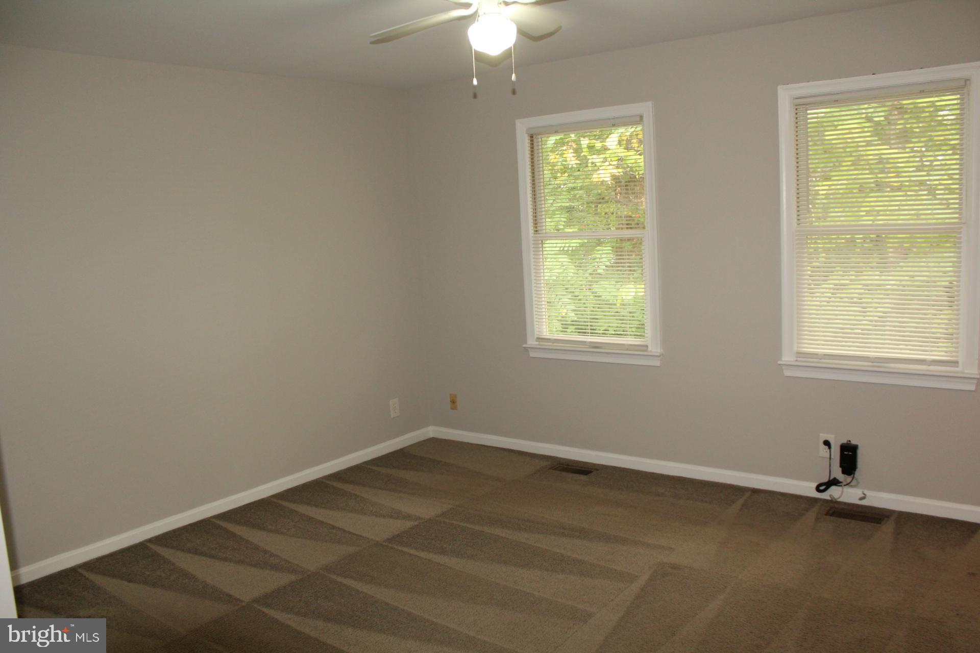 423 Laurel Avenue Fredericksburg, VA 22408 - Photo 17 of 28 an empty room with a window