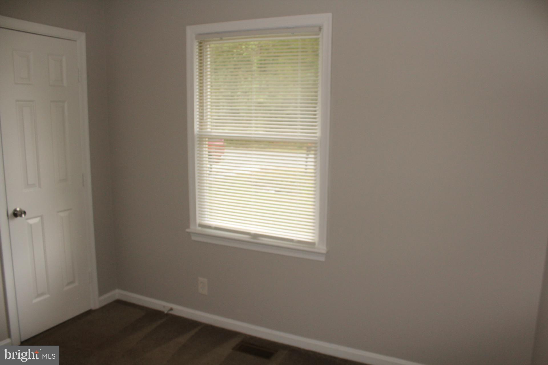 423 Laurel Avenue Fredericksburg, VA 22408 - Photo 21 of 28 a small space with a window