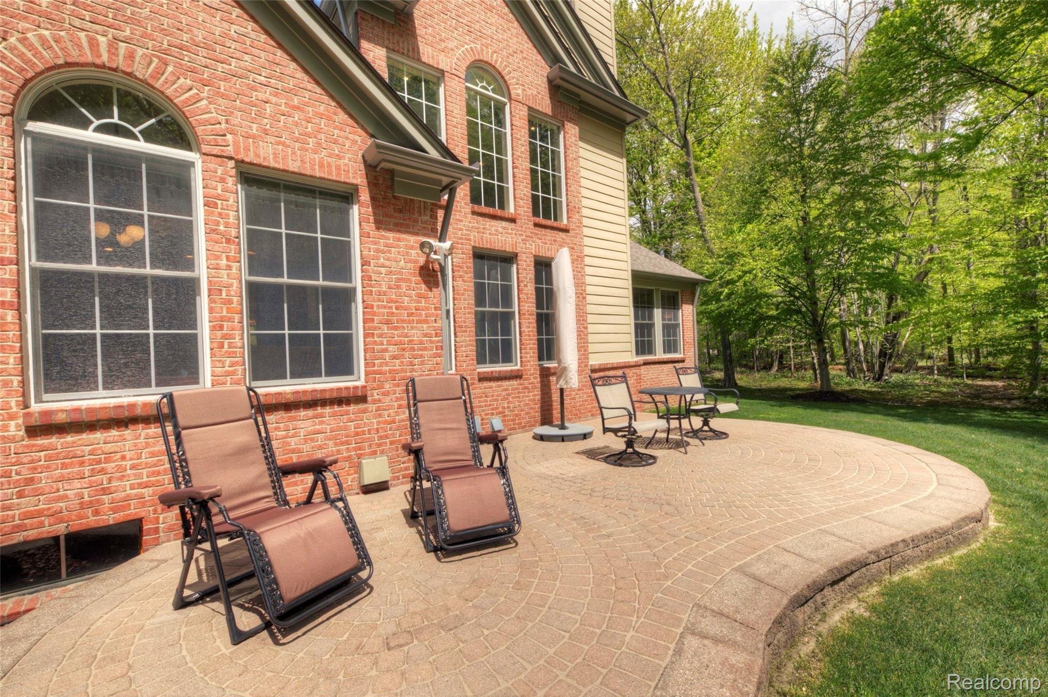 1517 Trinity Road Canton, MI 48187 - Photo 59 of 65 59 Patio.jpg