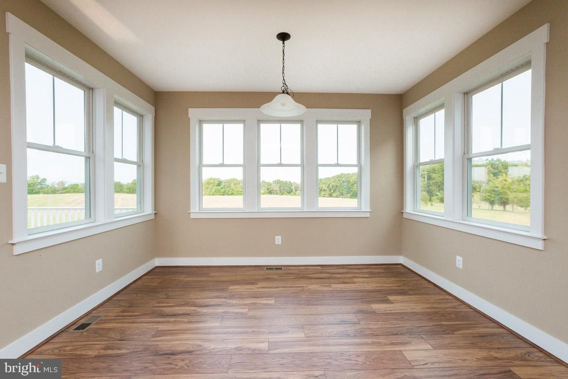 3838 Bullfrog Road Taneytown, MD 21787 - Photo 4 of 28 Breakfast room.