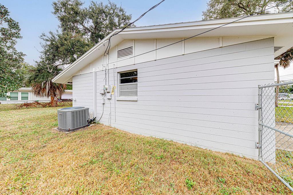 835 5th Street Port Orange, FL 32129 - Photo 13 of 17 a view of a backyard of the house