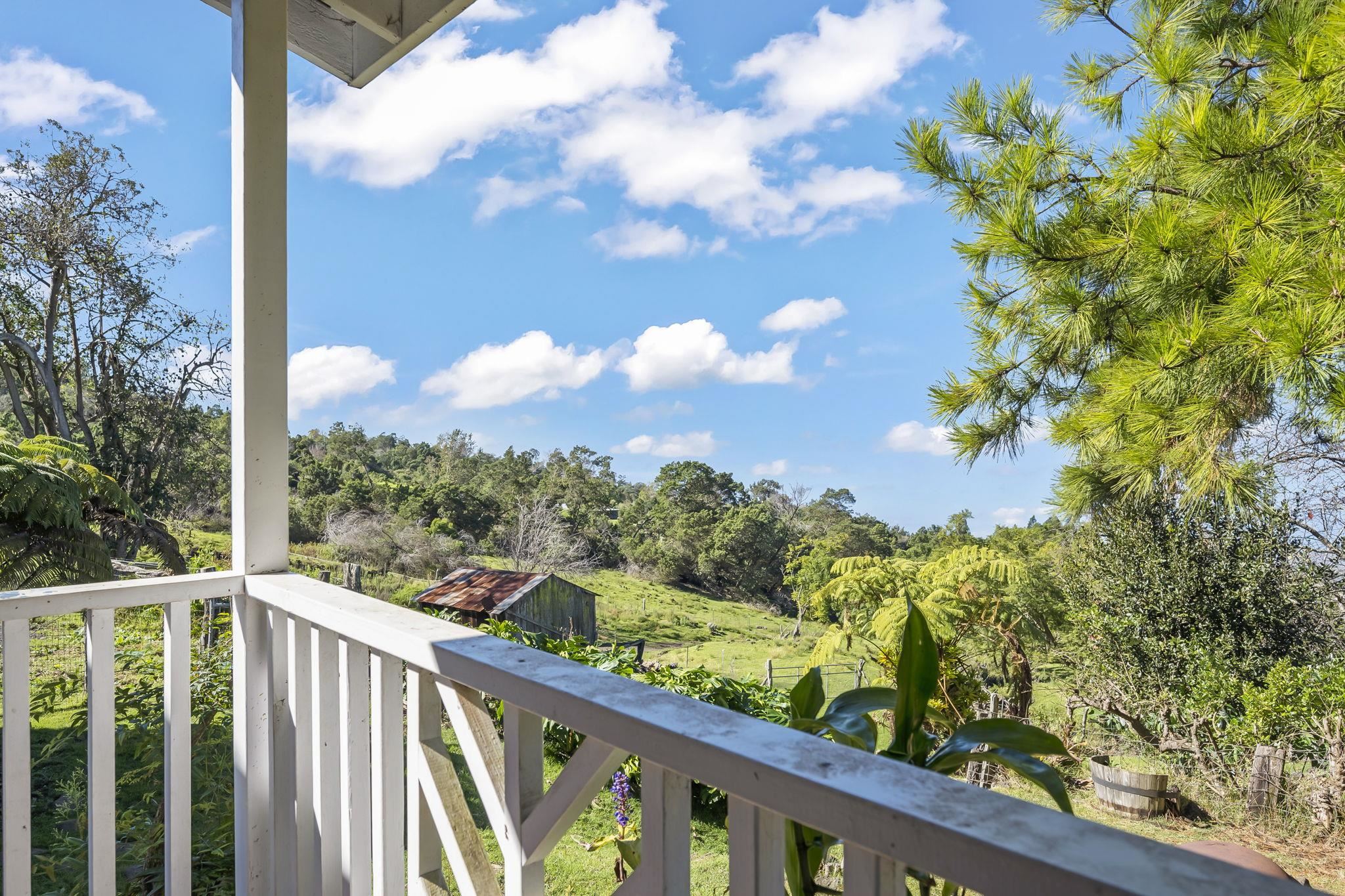 788 Middle Road Kula, HI 96790 - Photo 6 of 16 a view of a city from a balcony