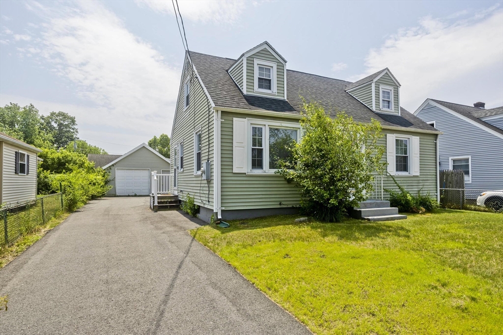 23 Mary Street Springfield, MA 01118 - Photo 1 of 36