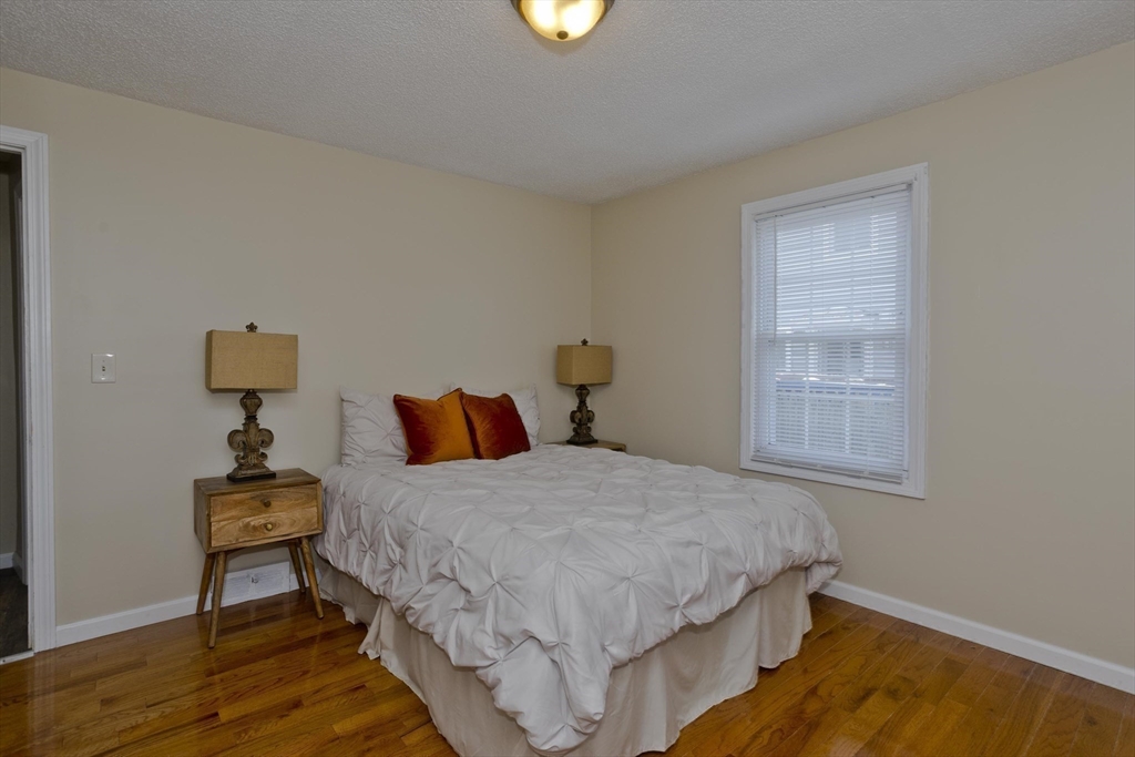 23 Mary Street Springfield, MA 01118 - Photo 15 of 36