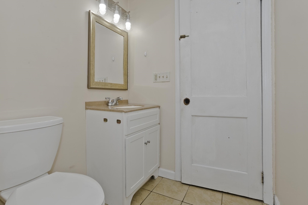 23 Mary Street Springfield, MA 01118 - Photo 20 of 36