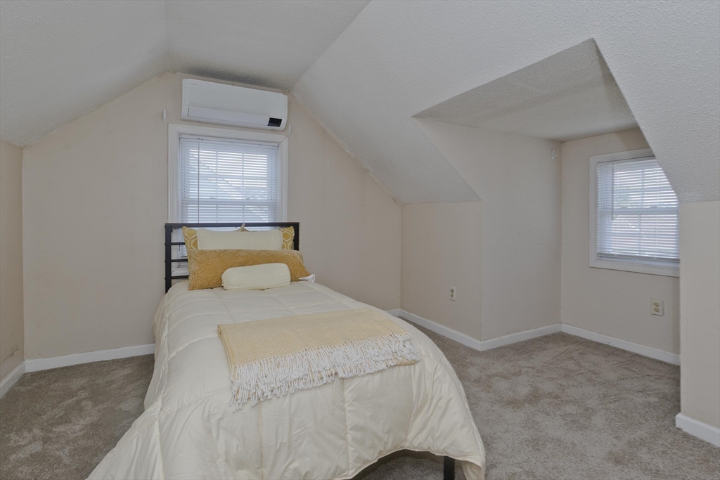 23 Mary Street Springfield, MA 01118 - Photo 21 of 36