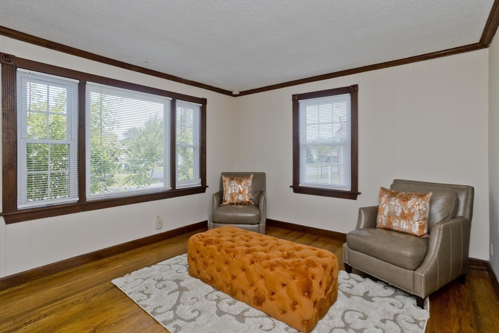 23 Mary Street Springfield, MA 01118 - Photo 5 of 36