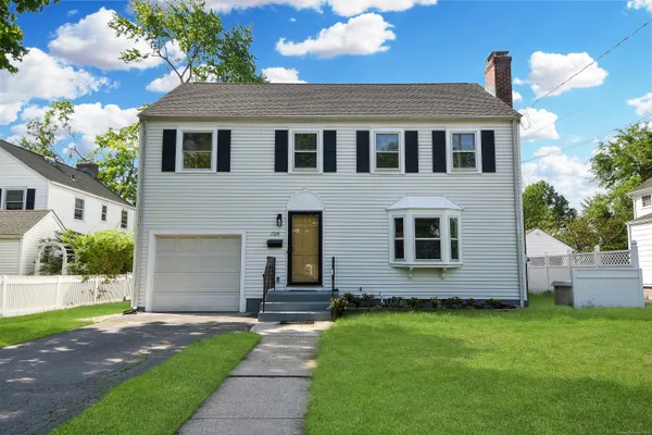 $6,500 | 1729 Boulevard, West Hartford, CT 06107