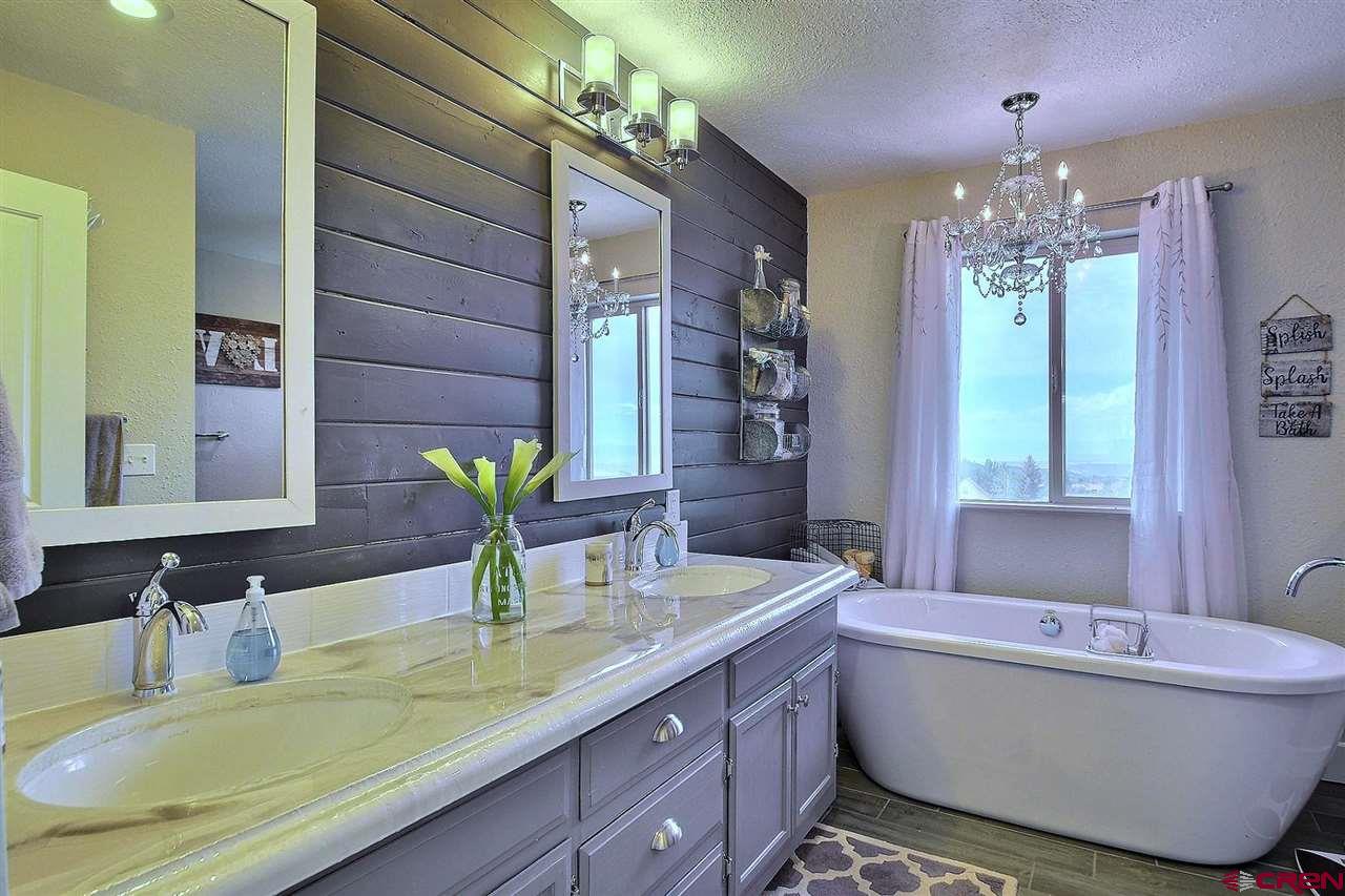 18515 Eastridge Road Cedaredge, CO 81413 - Photo 15 of 34 Gallery Image 15