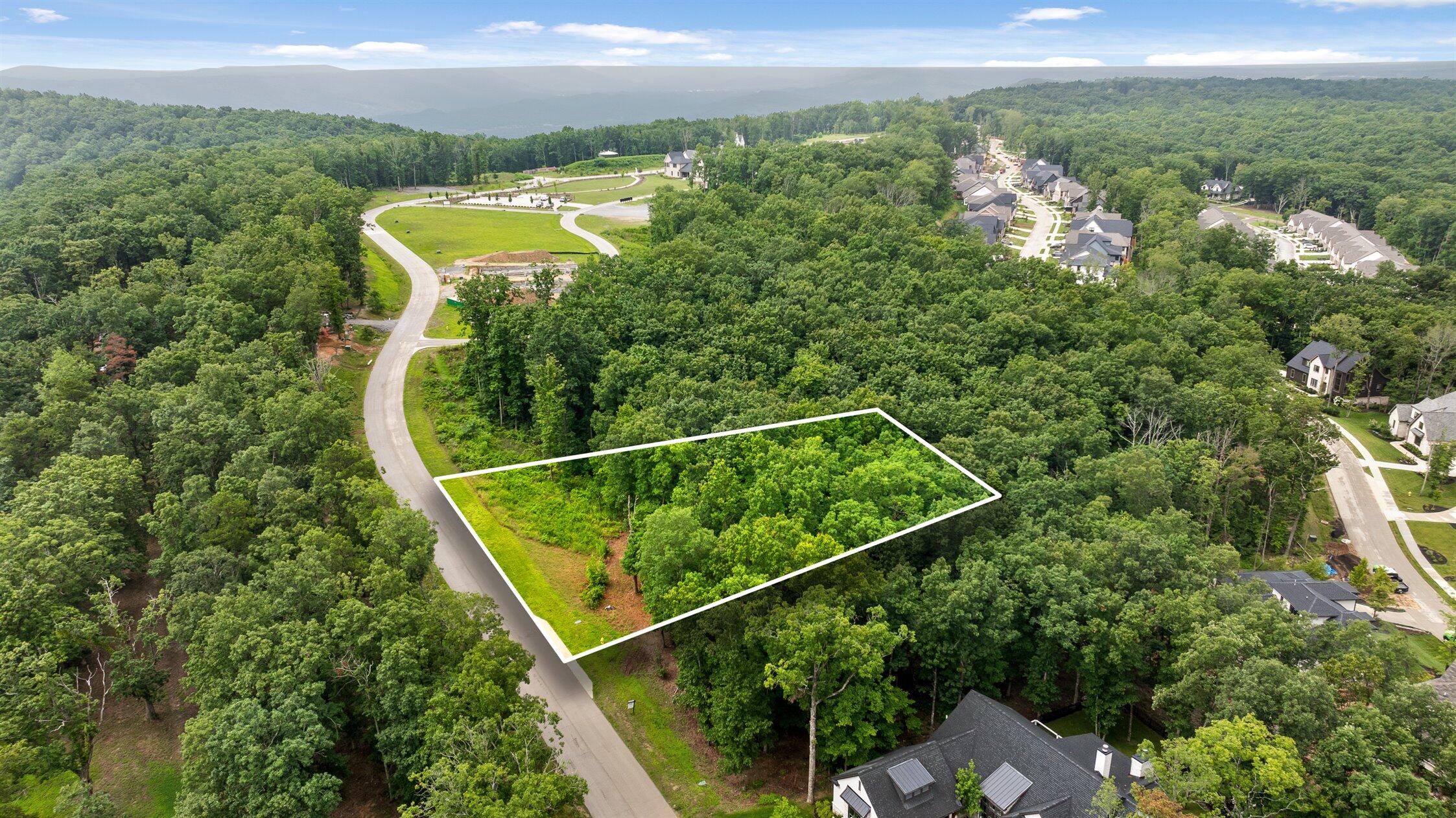 4260 Amethyst Road, Unit 930 Chattanooga, TN 37419 - Photo 2 of 24 02-overlay