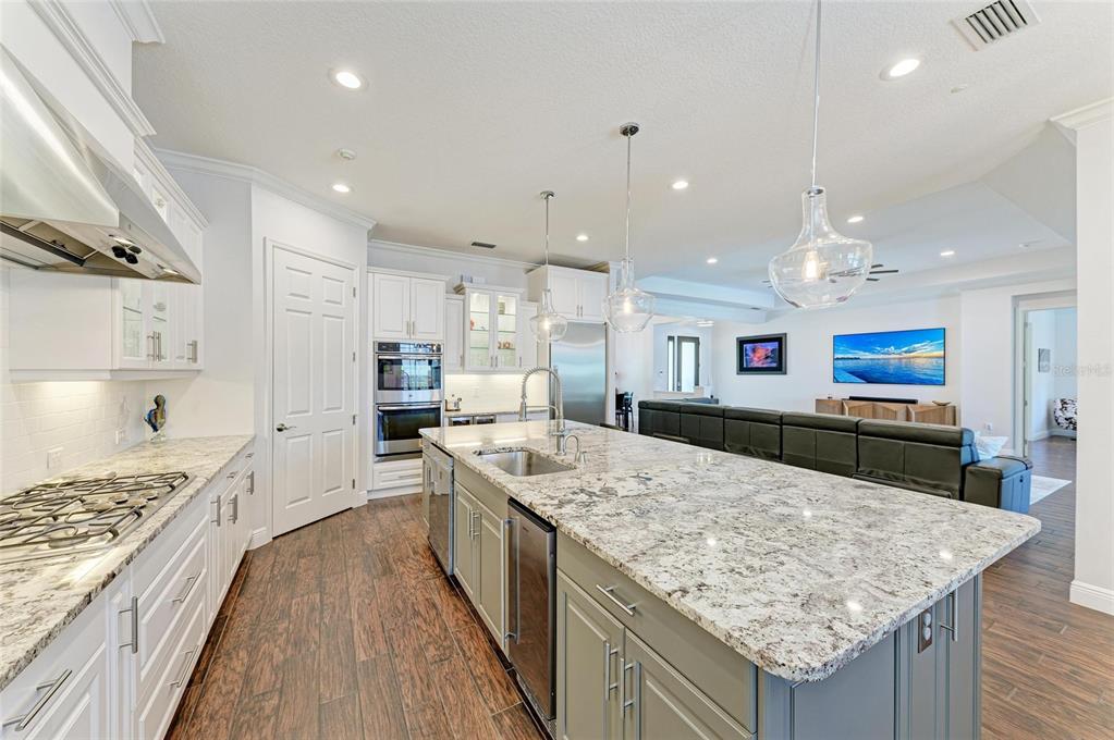 544 Fore Drive Bradenton, FL 34208 - Photo 23 of 95