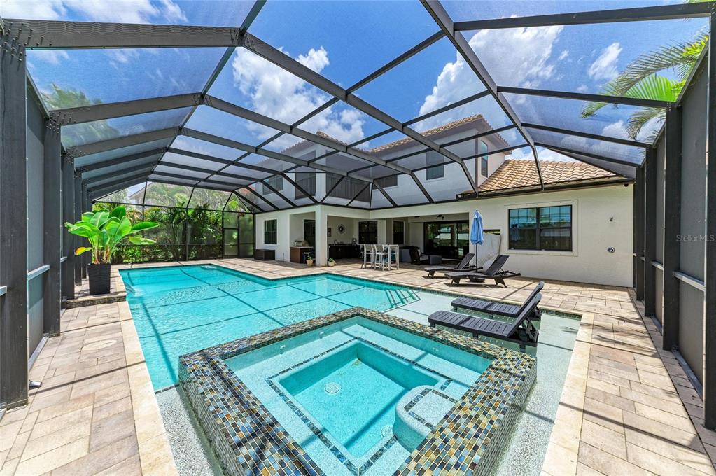 544 Fore Drive Bradenton, FL 34208 - Photo 66 of 95 a view of a chairs and table in the patio