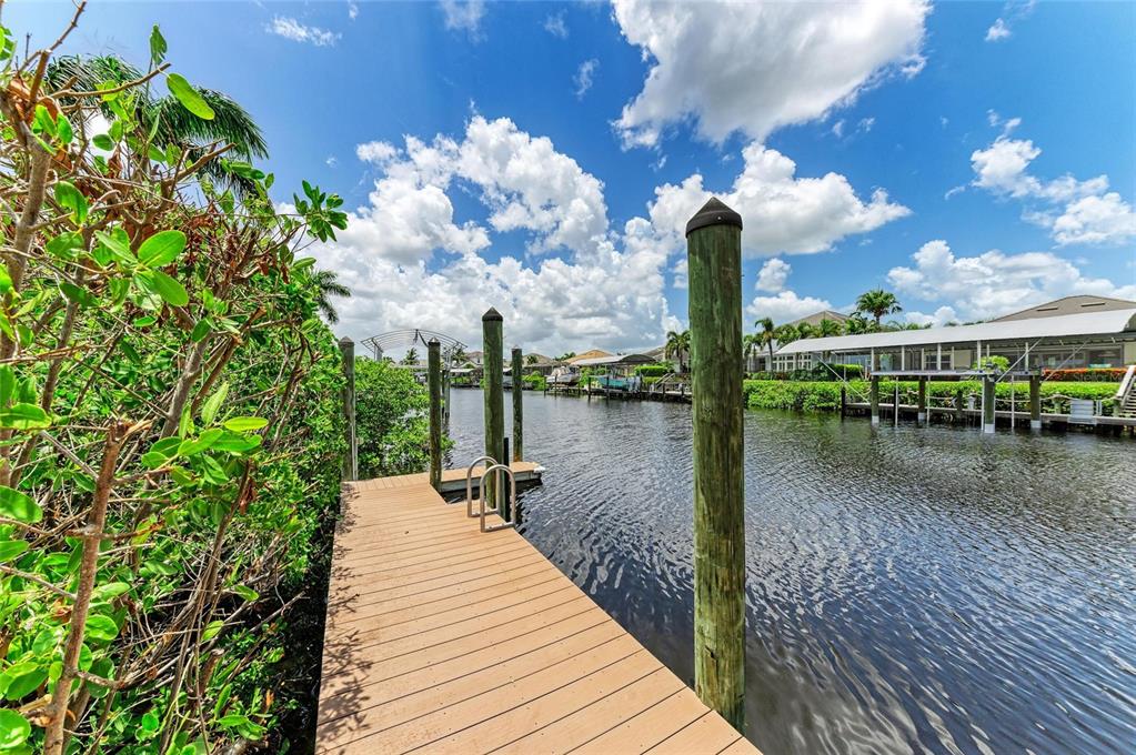 544 Fore Drive Bradenton, FL 34208 - Photo 75 of 95