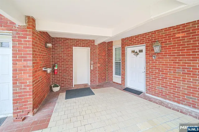 $799,000 | 1018 Palisade Avenue, Unit 7, Fort Lee, NJ 07024