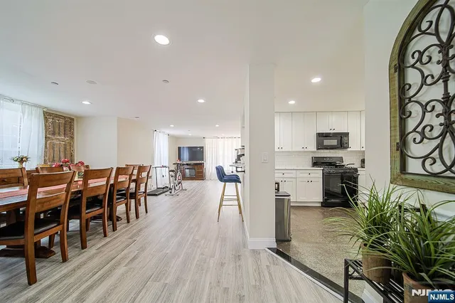 $799,000 | 1018 Palisade Avenue, Unit 7, Fort Lee, NJ 07024