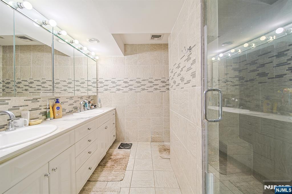 1018 Palisade Avenue, Unit 7 Fort Lee, NJ 07024 - Photo 32 of 42