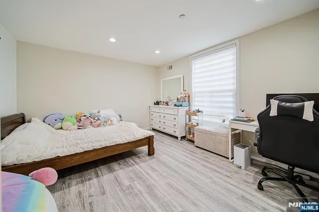 $799,000 | 1018 Palisade Avenue, Unit 7, Fort Lee, NJ 07024