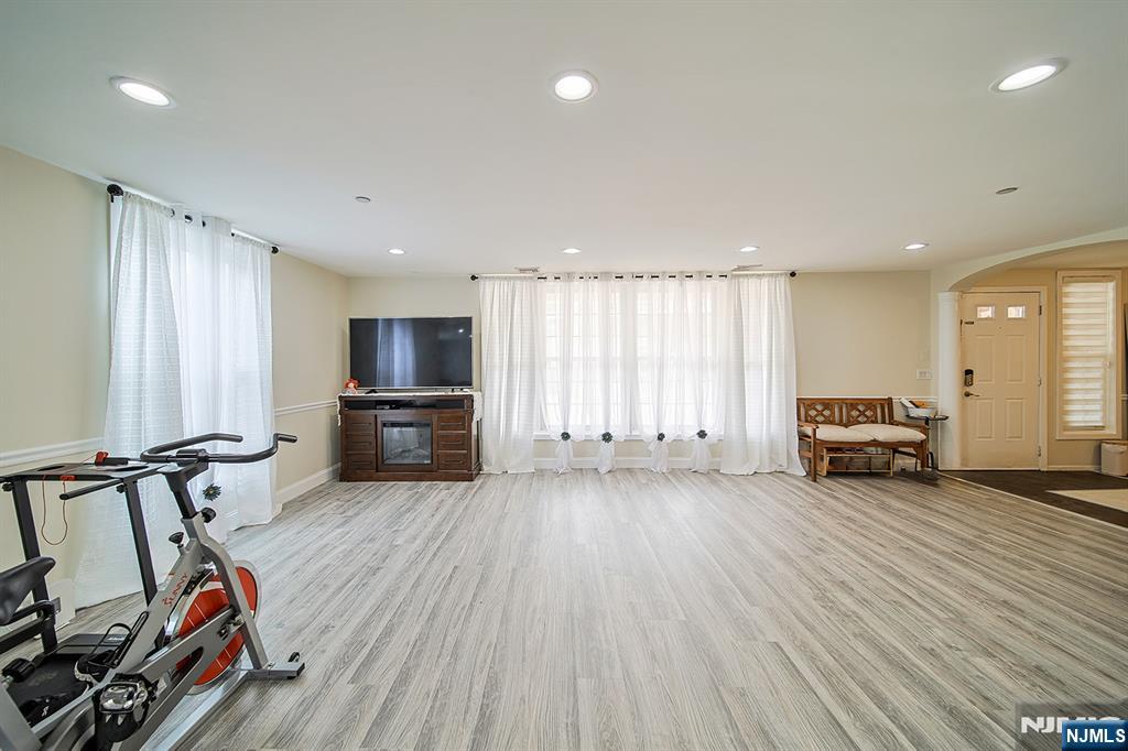 1018 Palisade Avenue, Unit 7 Fort Lee, NJ 07024 - Photo 5 of 42