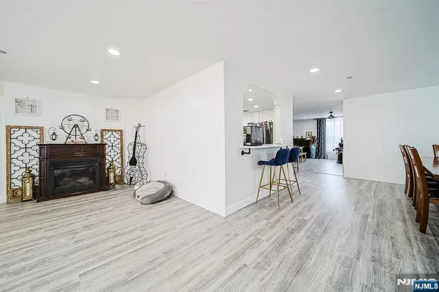 $799,000 | 1018 Palisade Avenue, Unit 7, Fort Lee, NJ 07024