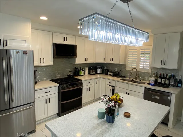 $5,500 | 9767 Comanche Avenue, Chatsworth, CA 91311