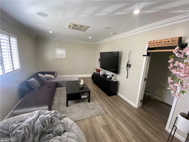 $5,500 | 9767 Comanche Avenue, Chatsworth, CA 91311