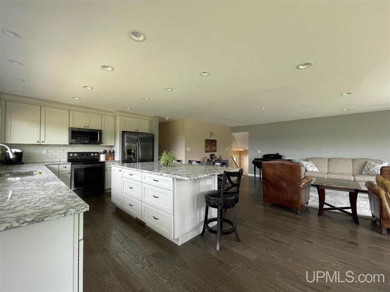 14 Jentoft Road Lanse, MI 49946 - Photo 6 of 53 Gallery Image 6