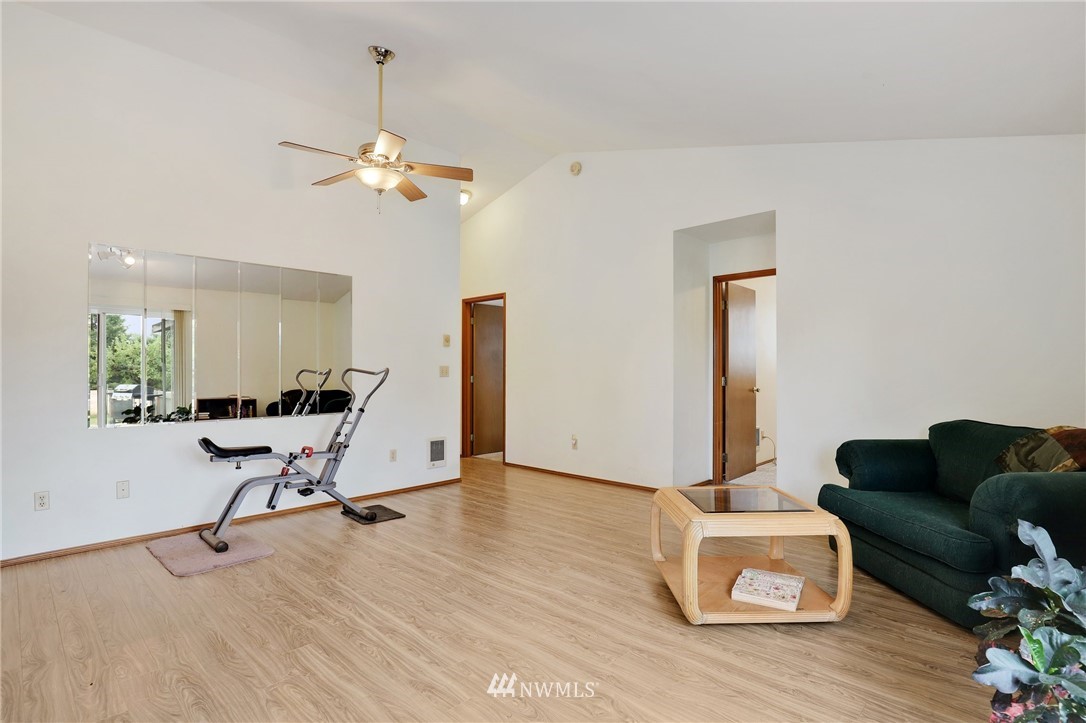 18105 Pendleton Street Southwest Rochester, WA 98579 - Photo 9 of 25