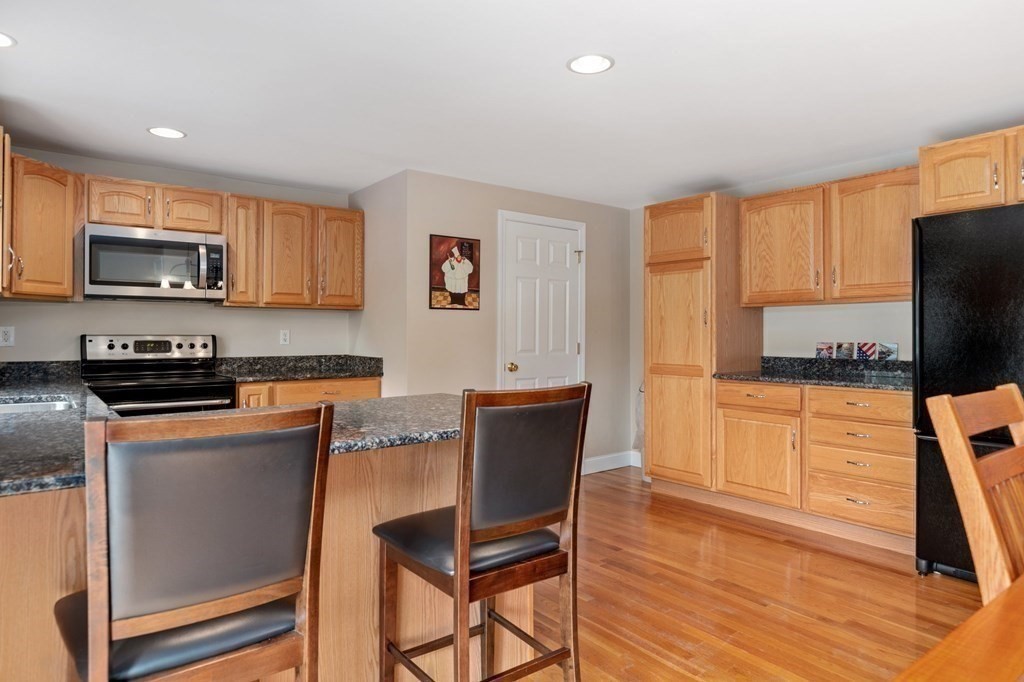 57 Ledge Road, Unit B Seabrook, NH 03874 - Photo 5 of 38 Gallery Image 5
