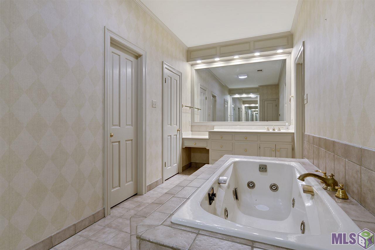 1642 Hideaway Court Baton Rouge, LA 70806 - Photo 13 of 27 Gallery Image 13