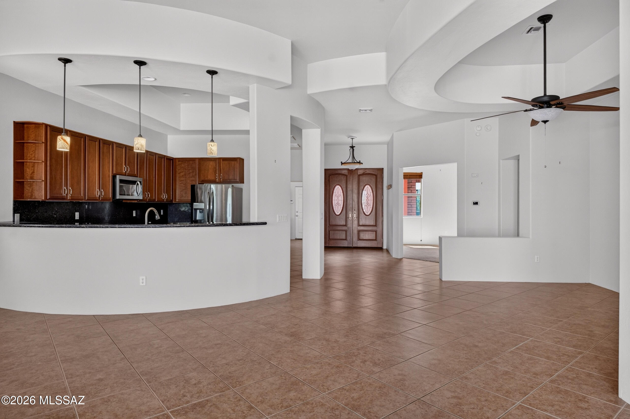 11370 North Moon Ranch Place Marana, AZ 85658 - Photo 20 of 42 Kitchen