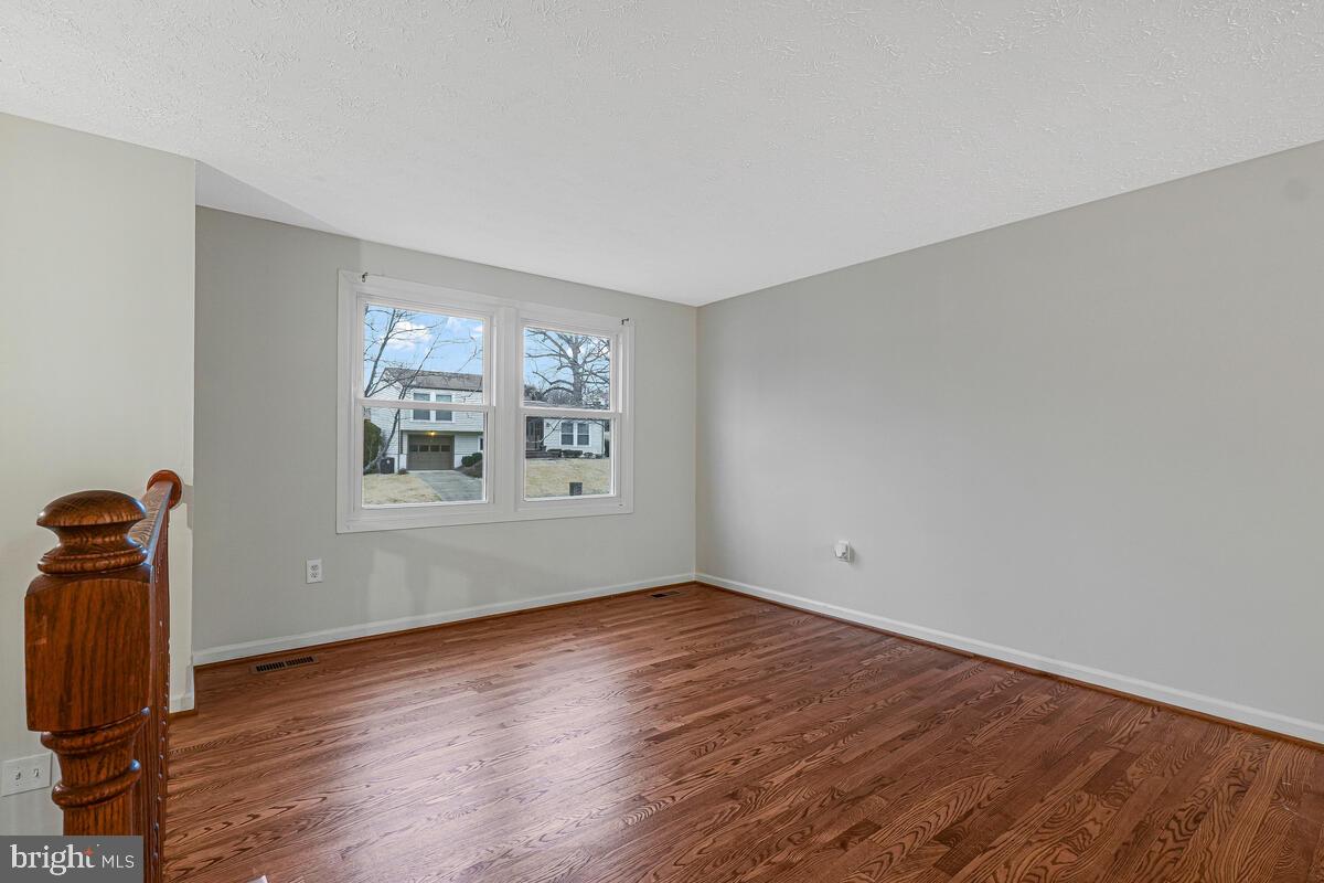 6307 Willow Way Clinton, MD 20735 - Photo 6 of 31