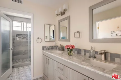 $1,498,000 | 11639 Missouri Avenue, Los Angeles, CA 90025