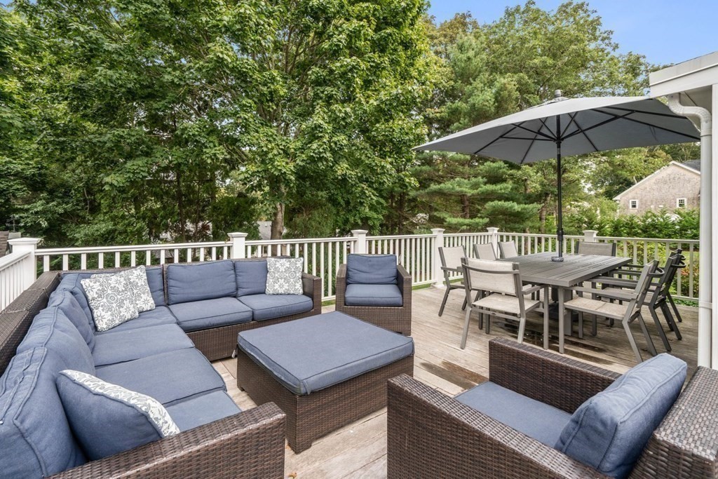 123 Elgin Road Pocasset, MA 02559 - Photo 13 of 41