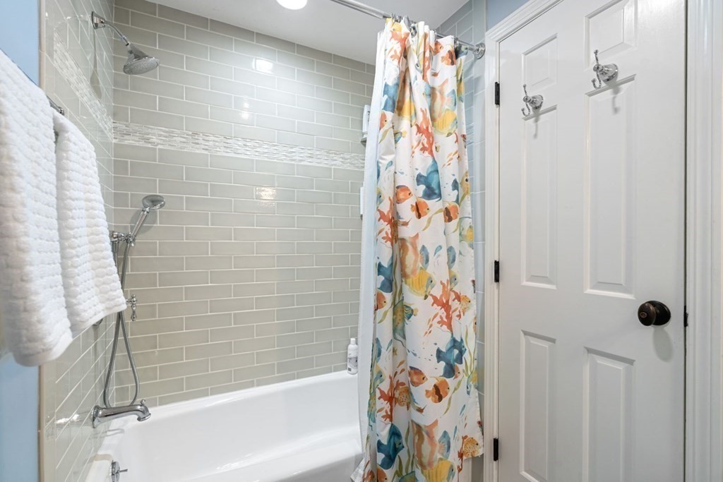 123 Elgin Road Pocasset, MA 02559 - Photo 15 of 41