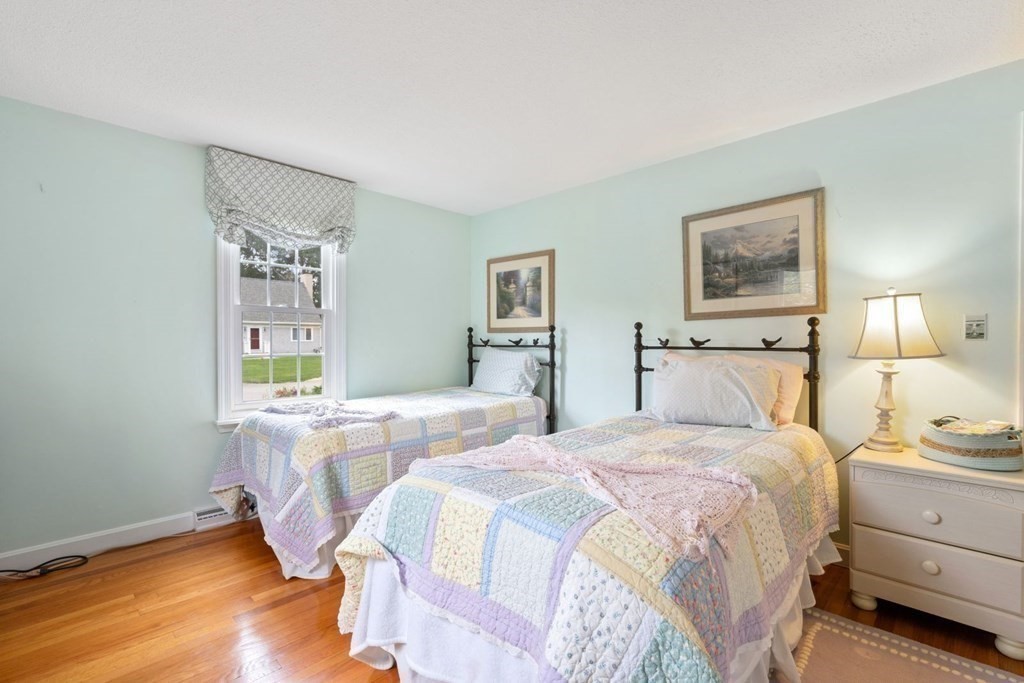 123 Elgin Road Pocasset, MA 02559 - Photo 20 of 41