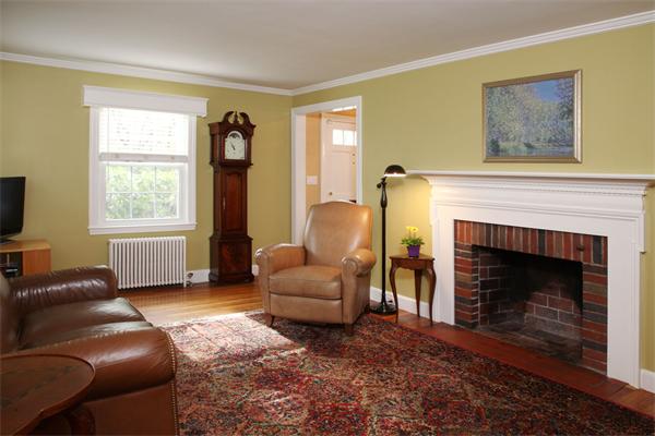 46 Cleveland Road Wellesley, MA 02481 - Photo 3 of 7