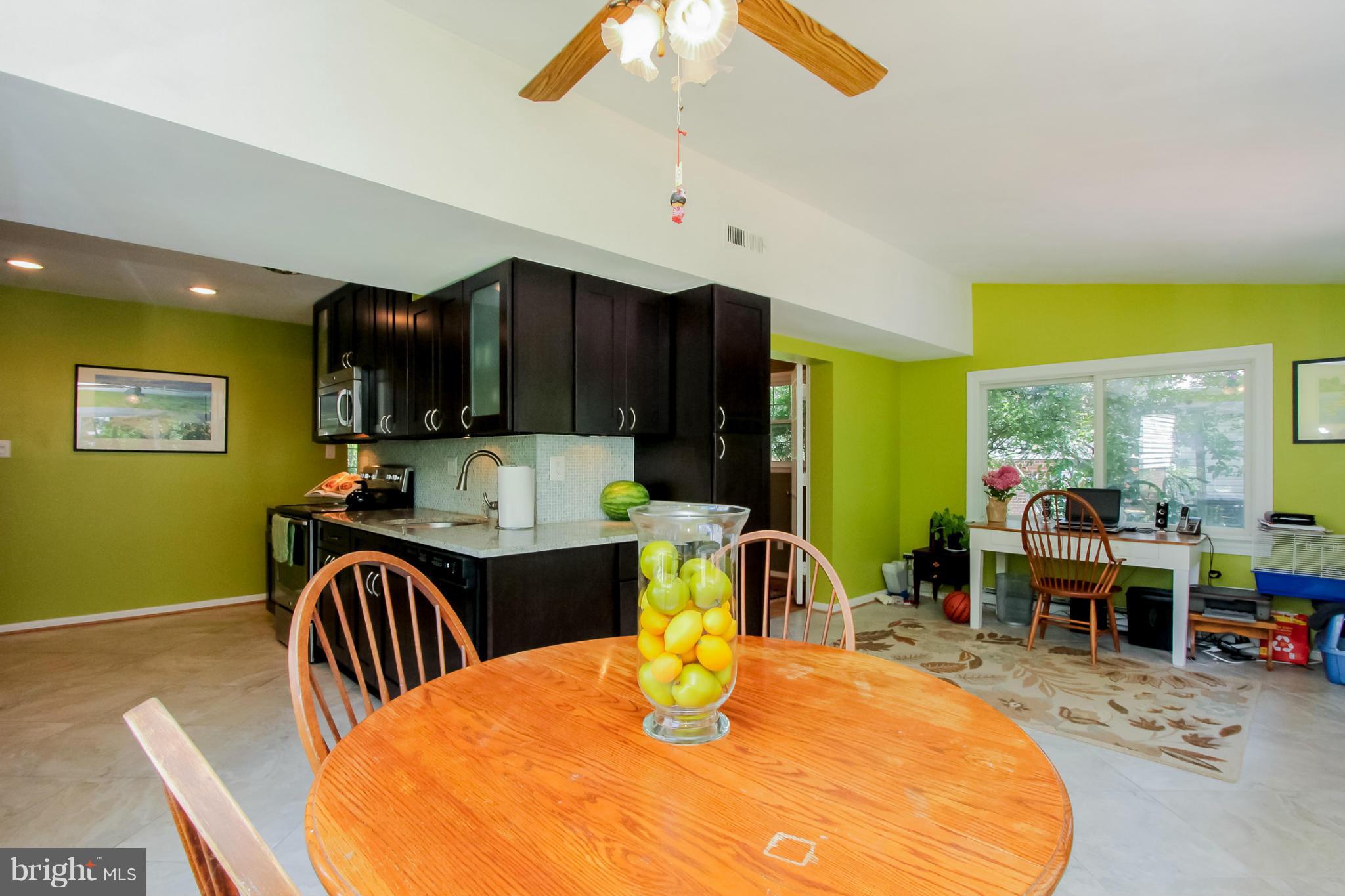 6729 Hopewell Avenue Springfield, VA 22151 - Photo 11 of 28 Kitchen