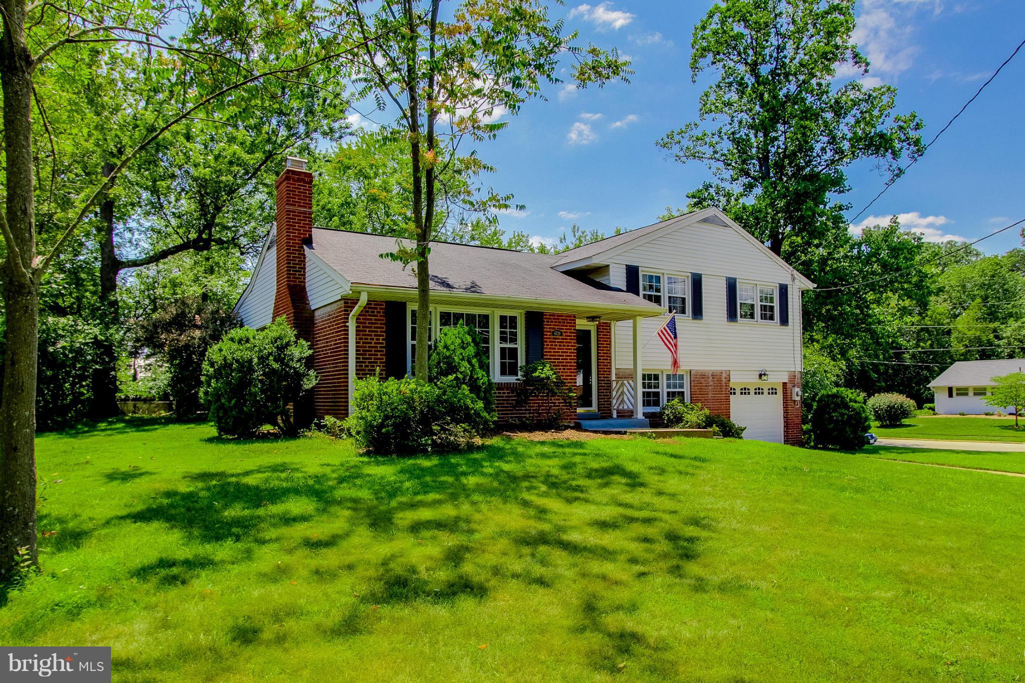 6729 Hopewell Avenue Springfield, VA 22151 - Photo 3 of 28 Exterior (Front)