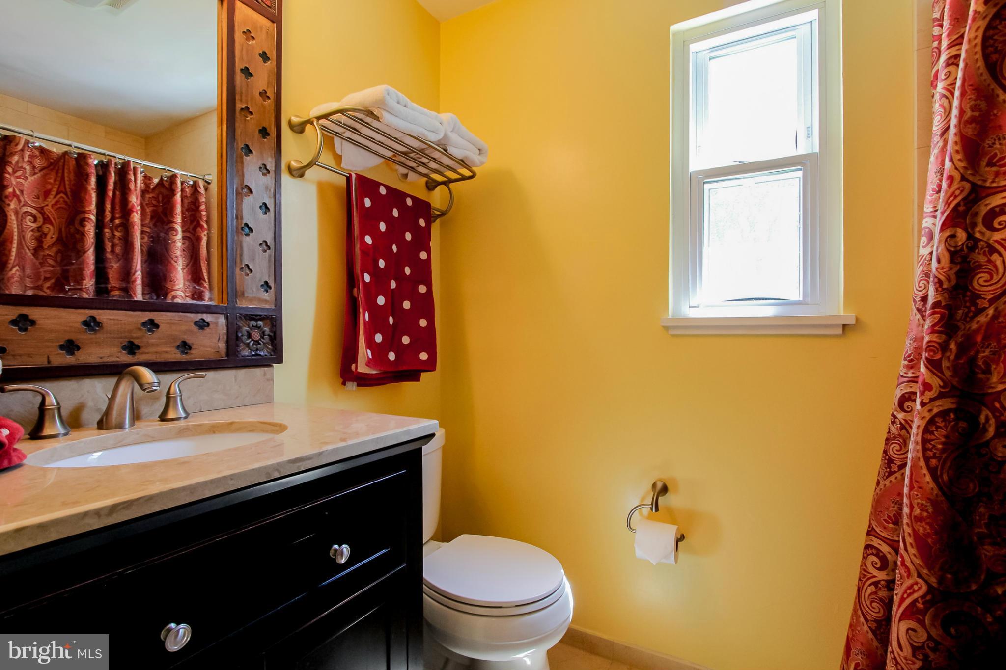 6729 Hopewell Avenue Springfield, VA 22151 - Photo 23 of 28 Bath