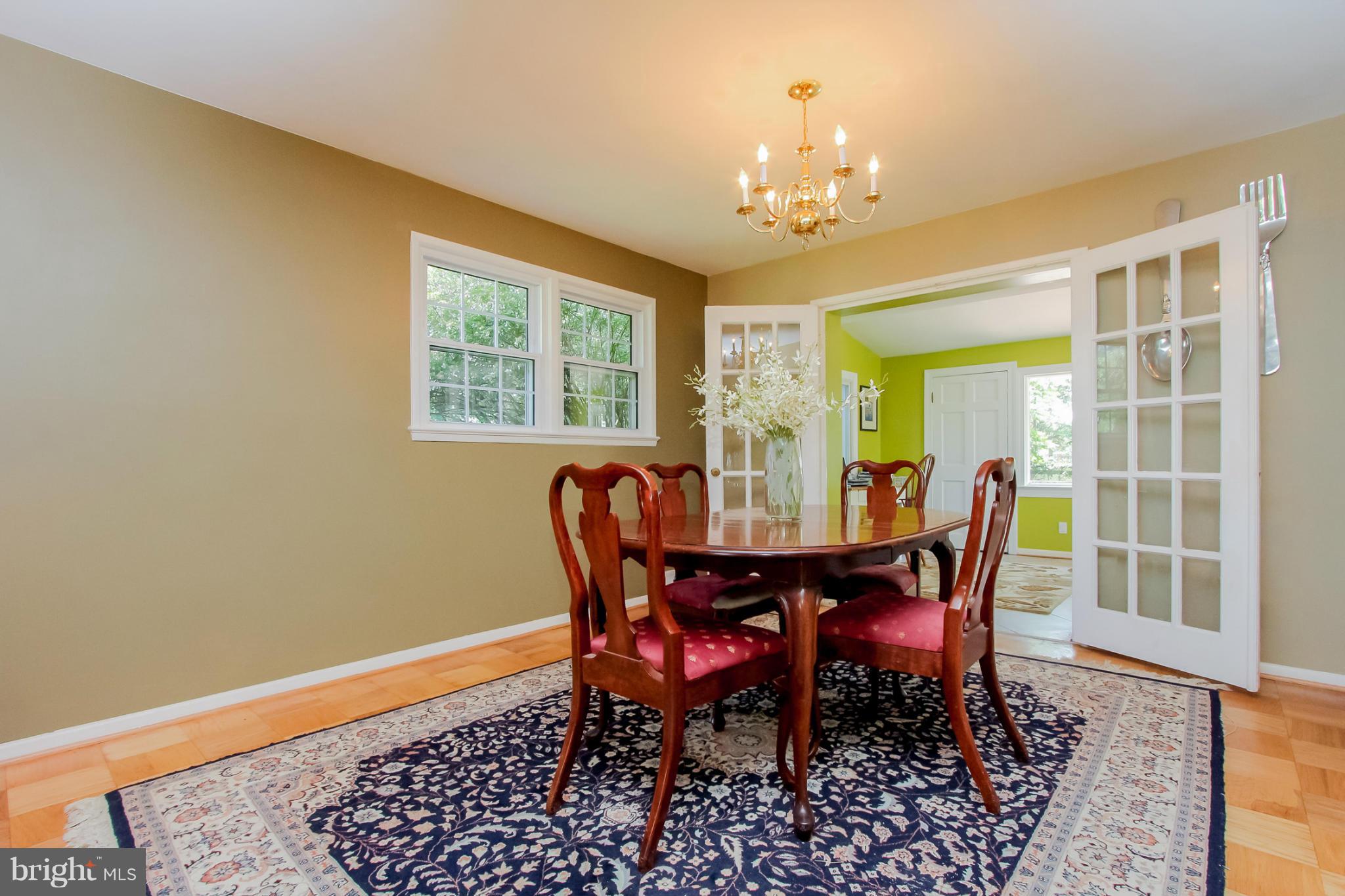 6729 Hopewell Avenue Springfield, VA 22151 - Photo 7 of 28 Dining Room